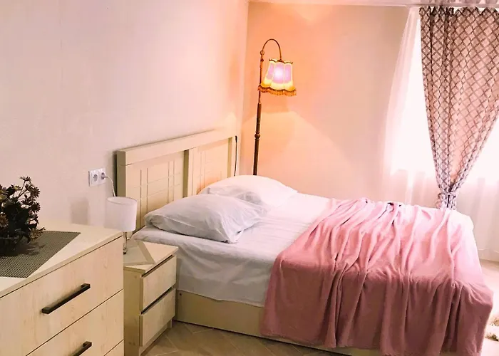 Apartment 19